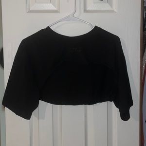 Super cute short sleeved crop with minimalist logo. Never worn